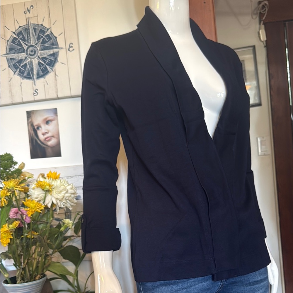 NWt northern reflections size small Women's navy cardigan